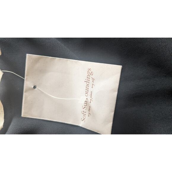 Soft Surroundings NWT Black Flowy Button Down Shirt, PM, Sheer Lager, Classic - Picture 8 of 9